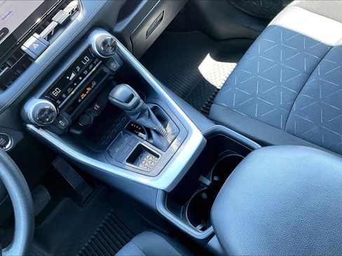Used 2025 Toyota RAV4 XLE w/ Convenience Package FWD image 17