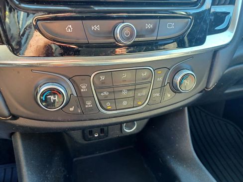Used 2019 Chevrolet Traverse LT AWD/4WD image 13