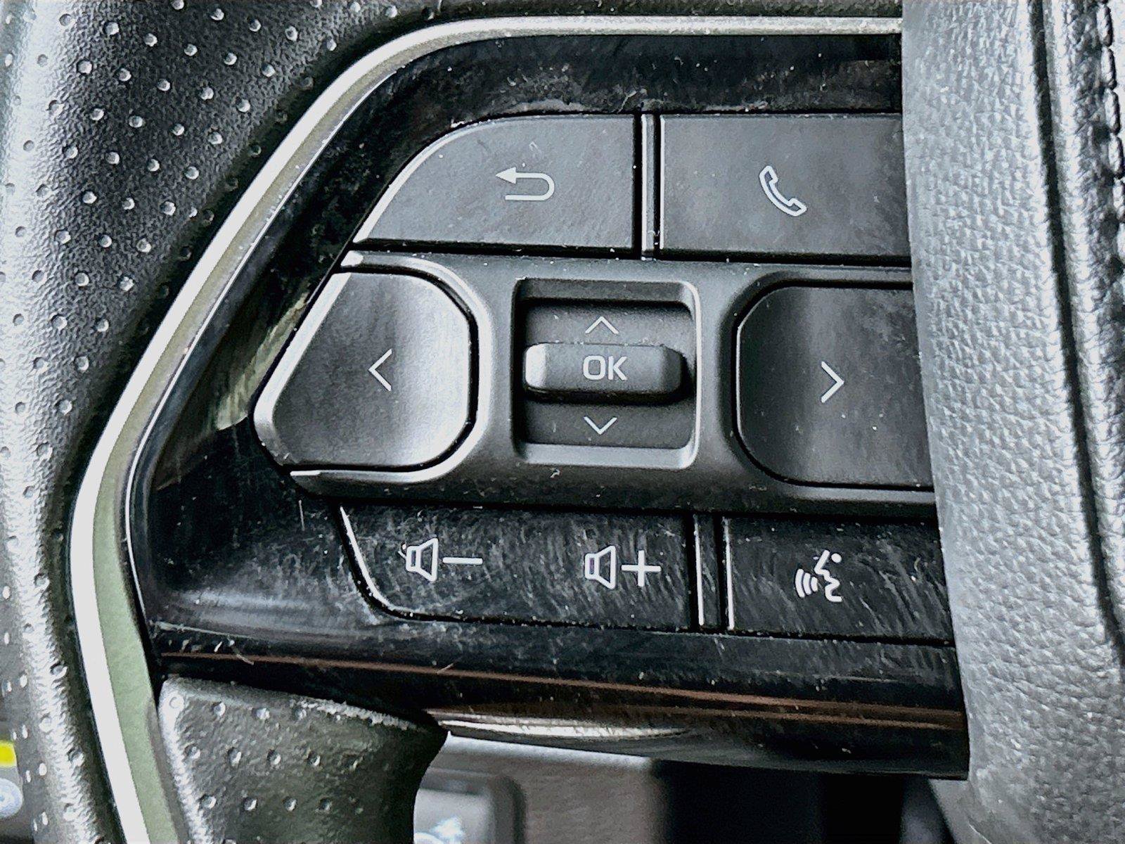 Used 2024 Toyota Tundra SR5 w/ SR5 Convenience Package AWD/4WD image 32