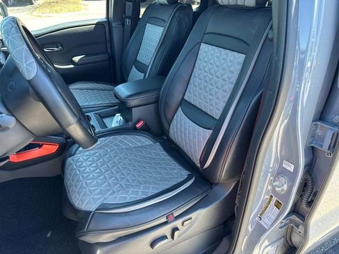 Certified 2025 Nissan Frontier PRO-4X AWD/4WD image 28
