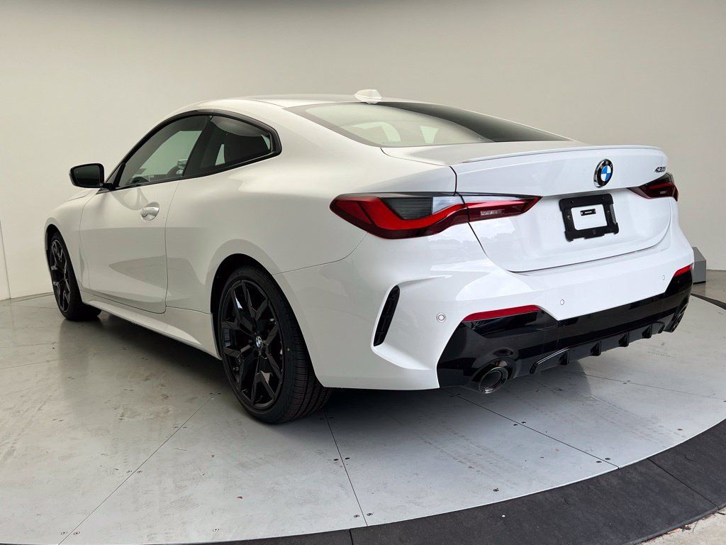 Used 2026 BMW 430i Coupe w/ M Sport Package RWD image 4