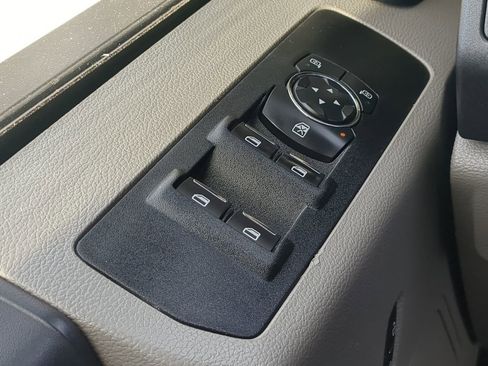 Used 2022 Ford F550 XL w/ Power Equipment Group image 21