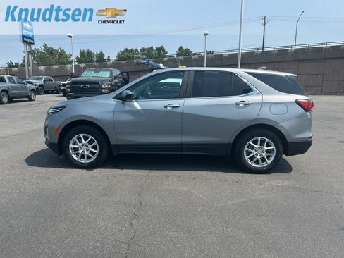 Used 2024 Chevrolet Equinox LT AWD/4WD image 8