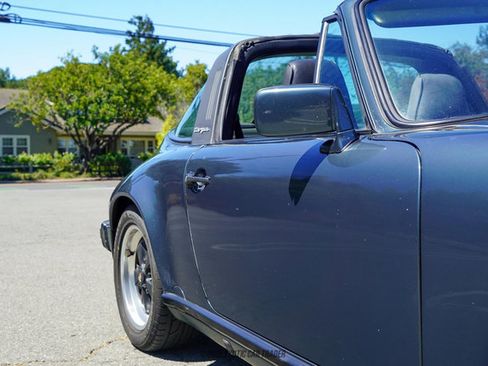 Used 1987 Porsche 911 Carrera RWD image 79