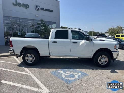 Used 2024 RAM 2500 Tradesman w/ Chrome Appearance Group image 34