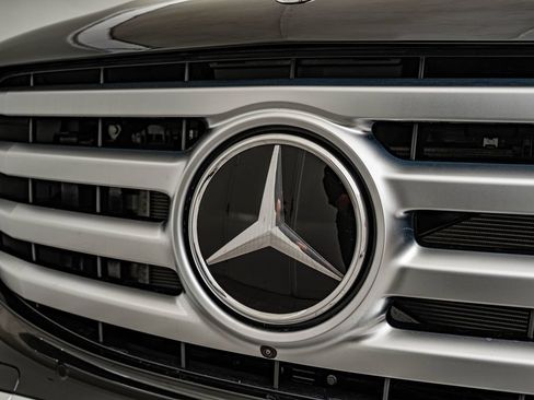 Used 2026 Mercedes-Benz GLS 450 4MATIC image 12