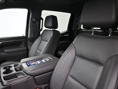 Used 2025 GMC Sierra 1500 SLT RWD image 10