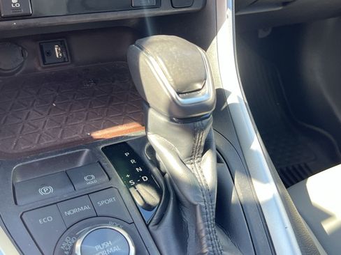 Used 2019 Toyota RAV4 Limited w/ All Weather Liner Package AWD/4WD image 16