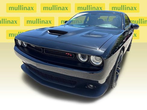 Used 2023 Dodge Challenger R/T Scat Pack RWD image 10