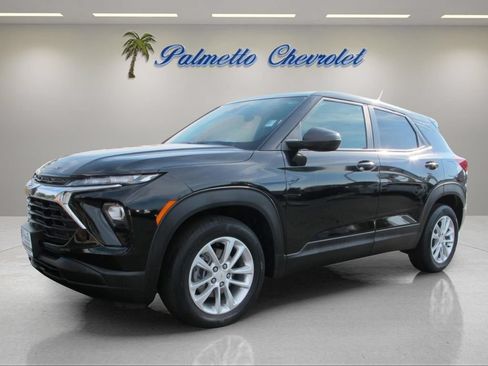 Used 2024 Chevrolet TrailBlazer LS w/ LS Convenience Package FWD image 6