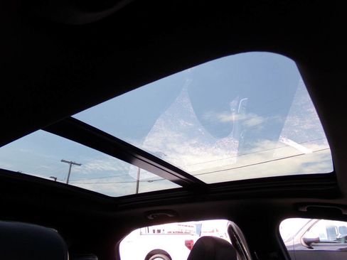 Used 2022 Cadillac XT4 Sport image 35