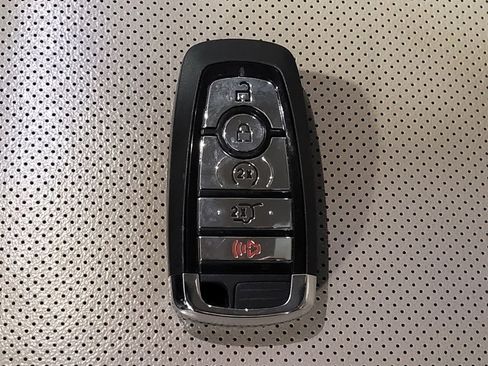 Used 2022 Lincoln Corsair FWD w/ Equipment Group 101A image 32