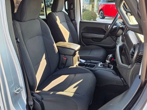 Used 2023 Jeep Wrangler Sport image 14