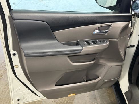 Used 2015 Honda Odyssey EX-L image 8