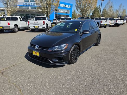 Used 2019 Volkswagen Golf R 4-Door image 2