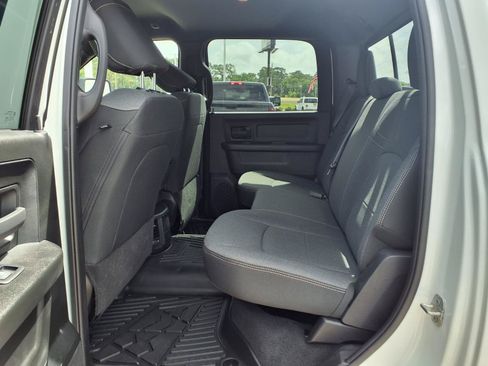 Used 2024 RAM 3500 Tradesman w/ Chrome Appearance Group AWD/4WD image 10
