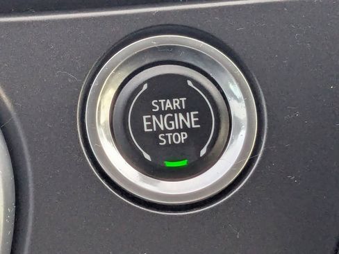 Used 2020 Chevrolet Blazer LT image 29