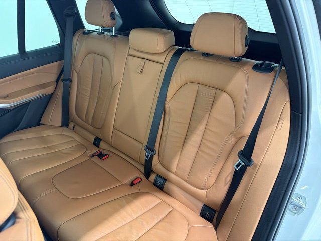 Used 2019 BMW X5 xDrive40i w/ Premium Package 2 AWD/4WD image 31