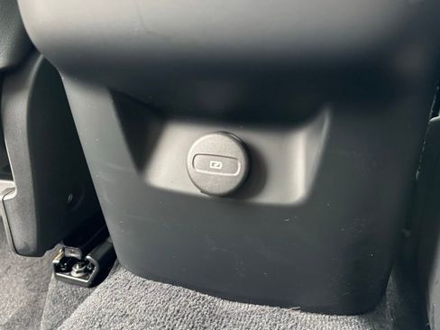 Certified 2026 Volvo XC60 B5 Plus w/ Protection Package Premier image 24