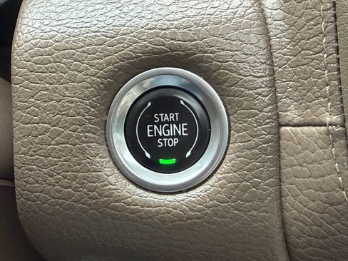Used 2022 GMC Yukon Denali AWD/4WD image 23