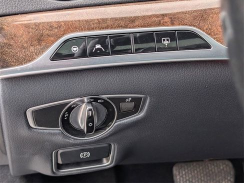 Used 2018 Mercedes-Benz S 560 4MATIC Sedan image 19