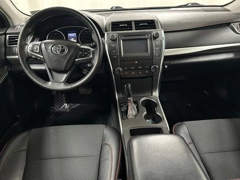Used 2017 Toyota Camry SE FWD image 16