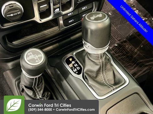 Used 2021 Jeep Wrangler Unlimited Sahara AWD/4WD image 10