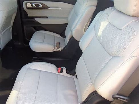 New 2025 Ford Explorer Platinum w/ LUX Leather Package image 20