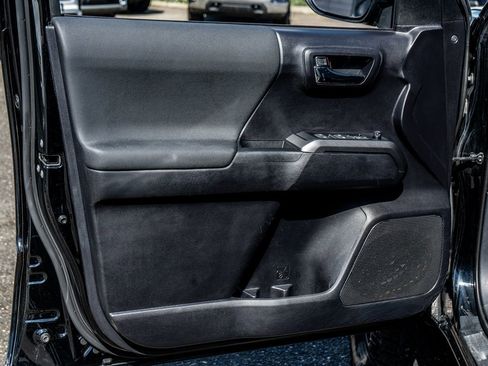 Used 2020 Toyota Tacoma TRD Sport image 24