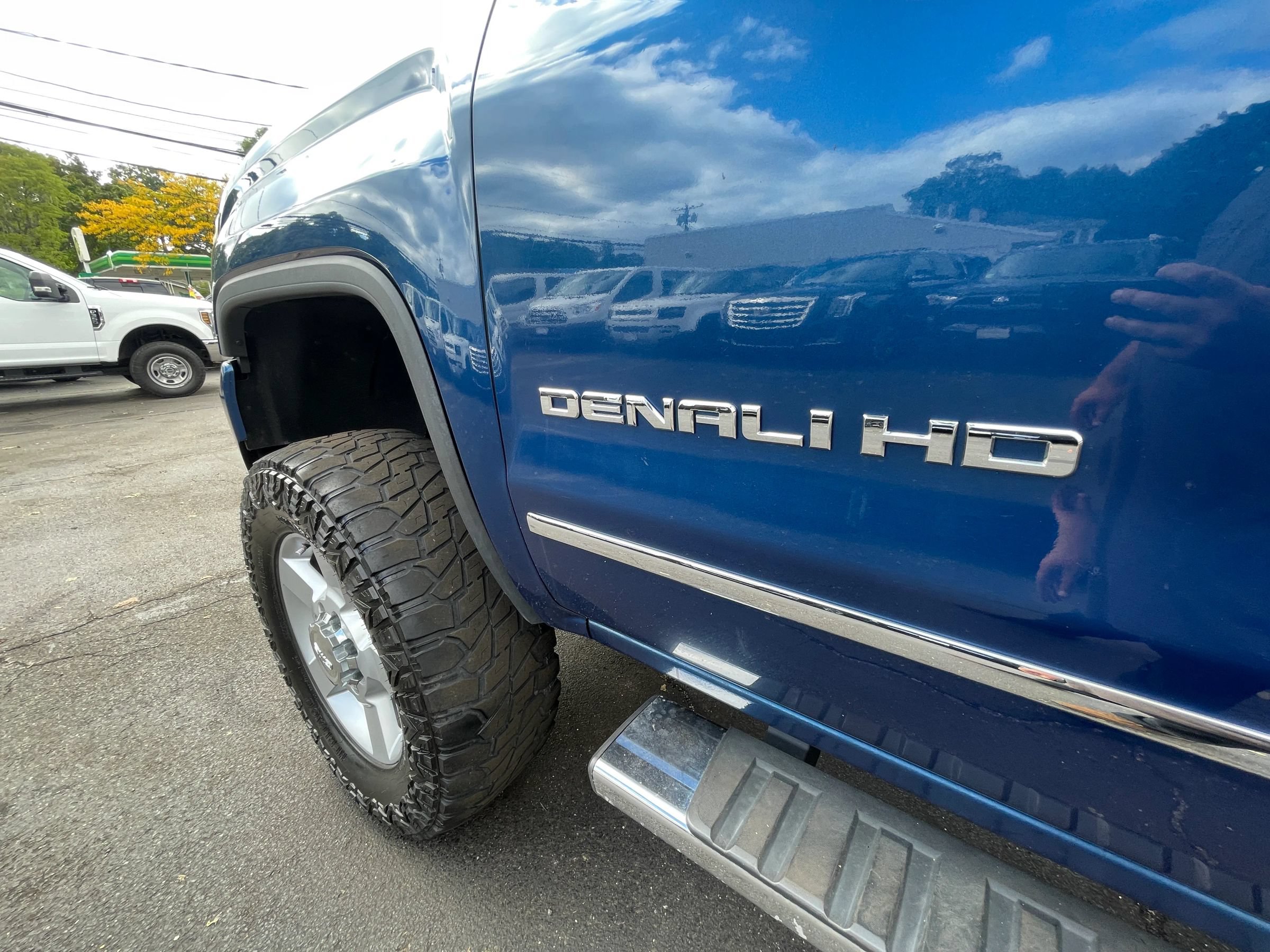 Used 2016 GMC Sierra 2500 Denali w/ Duramax Plus Package AWD/4WD image 28