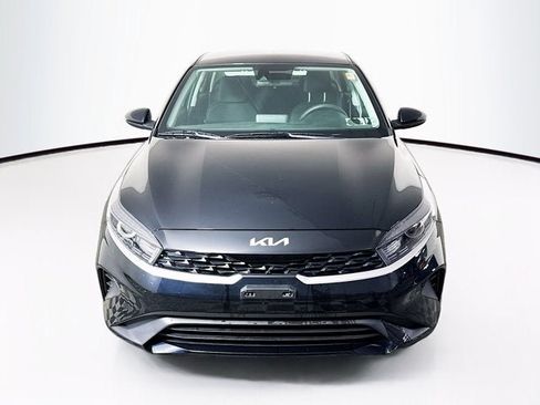 Certified 2023 Kia Forte LXS FWD image 2