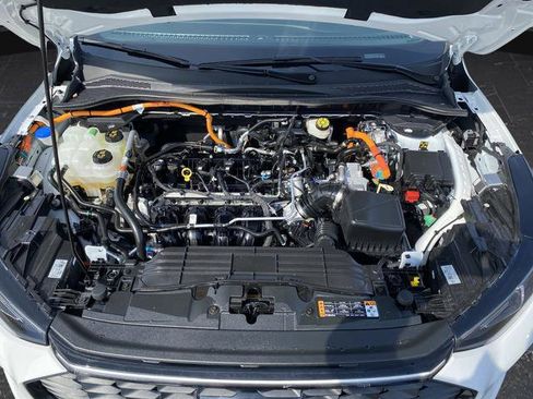 Used 2024 Ford Escape Platinum w/ Class II Trailer Tow Package image 40