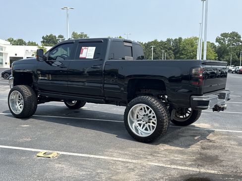 Used 2017 Chevrolet Silverado 2500 LT w/ LT Convenience Package AWD/4WD image 15
