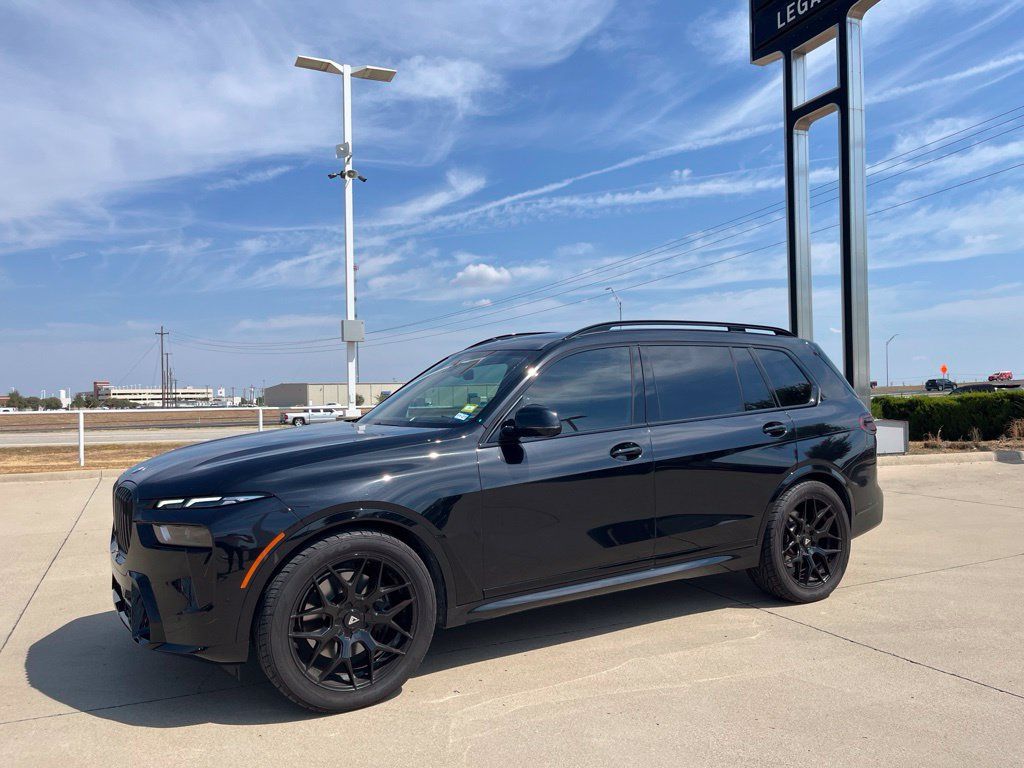 Used 2026 BMW X7 xDrive40i AWD/4WD image 1