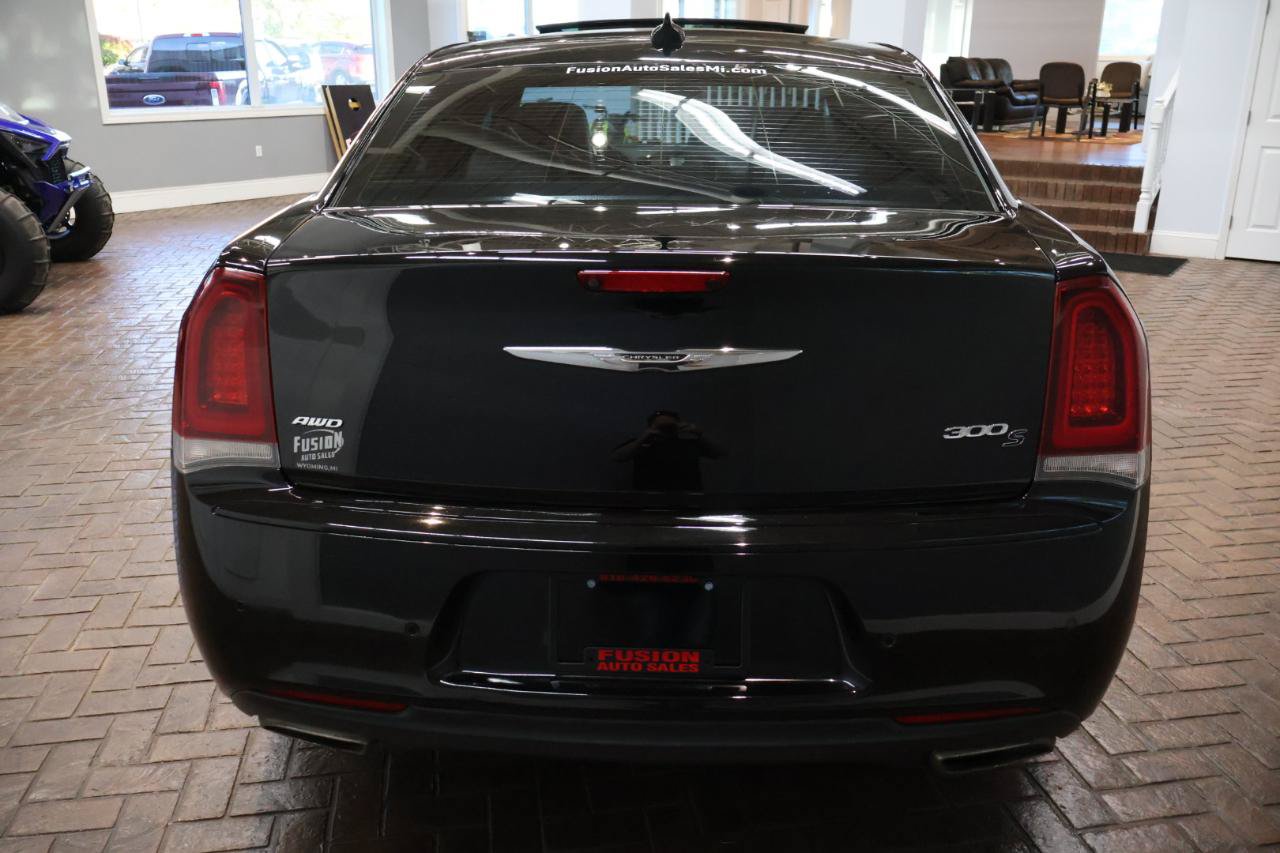 Used 2015 Chrysler 300 S w/ 300S Premium Group AWD/4WD image 6
