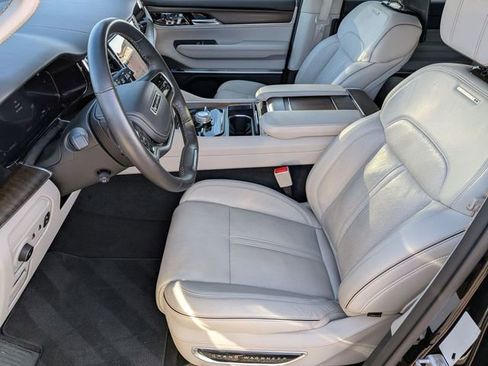 Used 2024 Jeep Grand Wagoneer Series II w/ Convenience Group III image 11