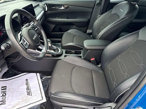 Used 2024 Kia Forte GT-Line w/ GT-Line Premium Package image 9