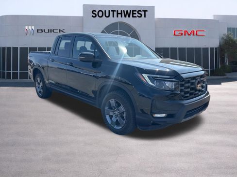 Used 2024 Honda Ridgeline TrailSport image 3