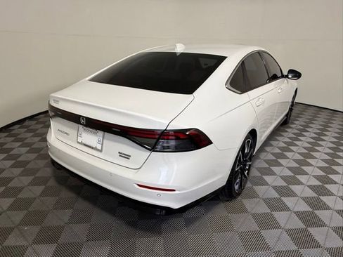 Used 2023 Honda Accord Touring image 6