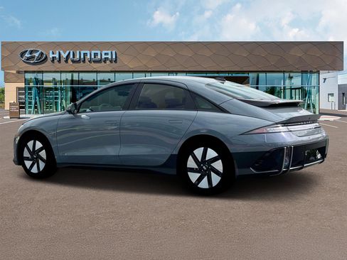 New 2025 Hyundai Ioniq 6 SE RWD image 4