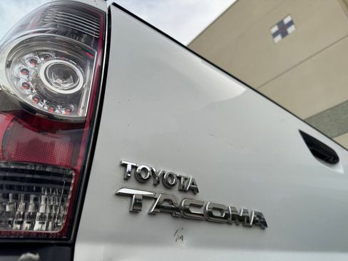 Used 2013 Toyota Tacoma PreRunner image 24
