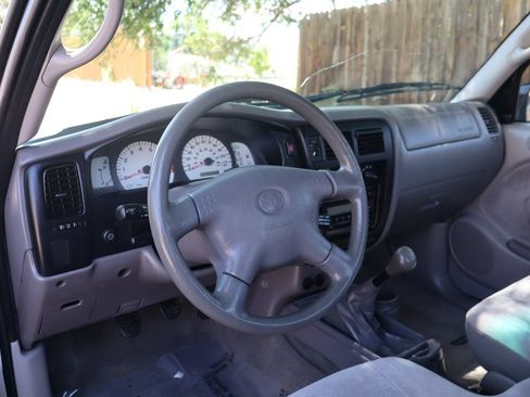 Used 2002 Toyota Tacoma 2WD Xtracab w/ SR5 Pkg w/ Chrome Pkg image 15