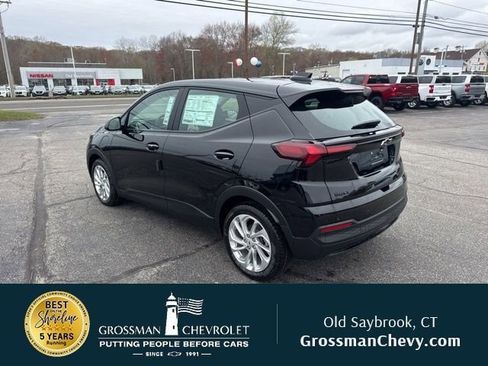 Used 2027 Chevrolet Bolt LT w/ Comfort Package FWD image 5
