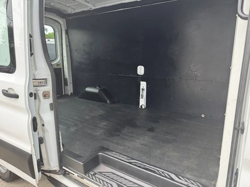 Used 2020 Ford Transit 250 Medium Roof AWD w/ Load Area Protection Package image 31