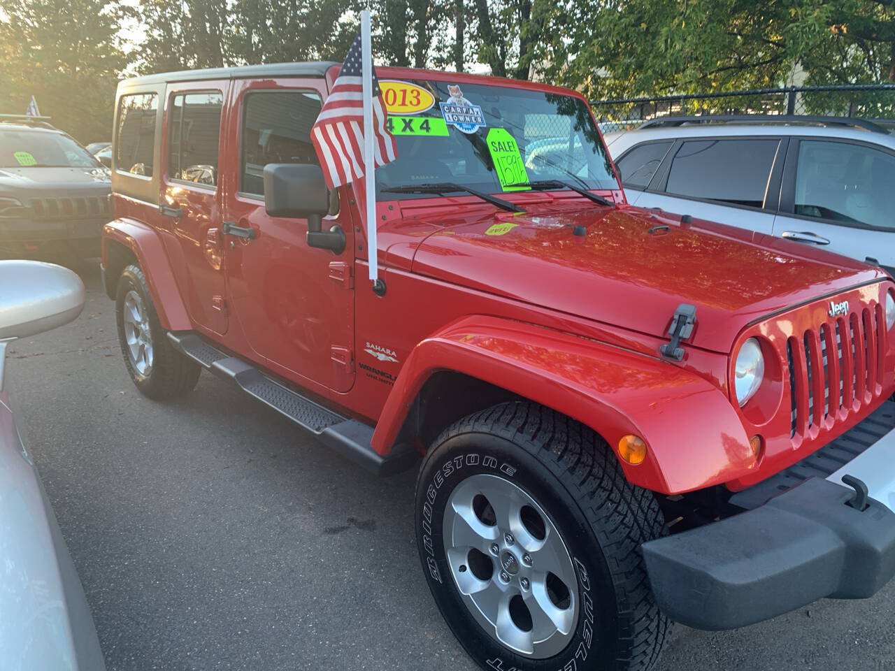 Used 2013 Jeep Wrangler Unlimited Sahara w/ Connectivity Group AWD/4WD image 3