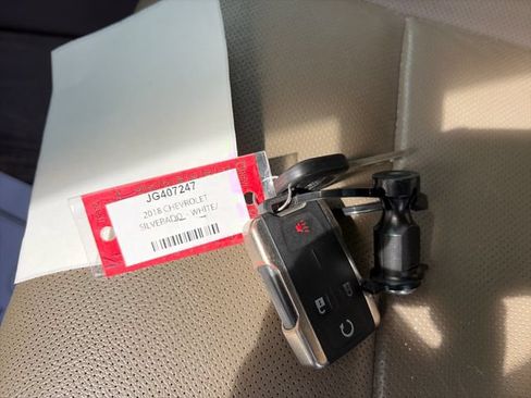 Used 2018 GMC Sierra 1500 SLT AWD/4WD image 39