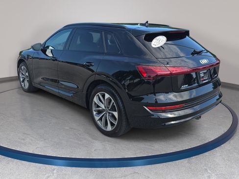Used 2021 Audi e-tron Premium Plus w/ Premium Plus Package AWD/4WD image 8