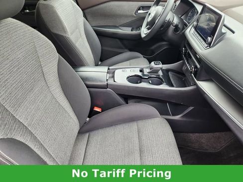 Used 2023 Nissan Rogue SV FWD image 13