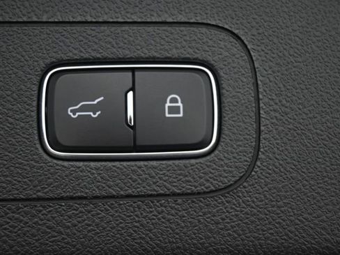 Used 2023 Lincoln Aviator Reserve w/ Equipment Group 201A image 24