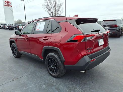 Used 2020 Toyota RAV4 LE image 5